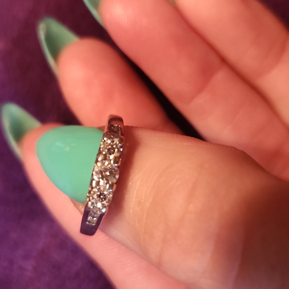 Ring - Picture 3 of 3